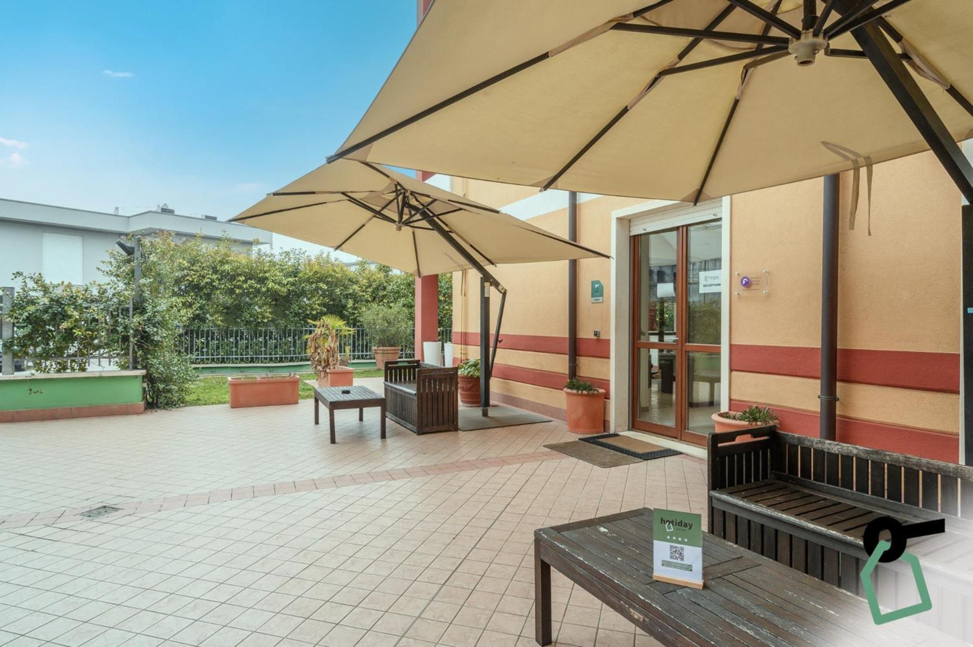 Hotiday Residence Garda Peschiera del Garda Dış mekan fotoğraf